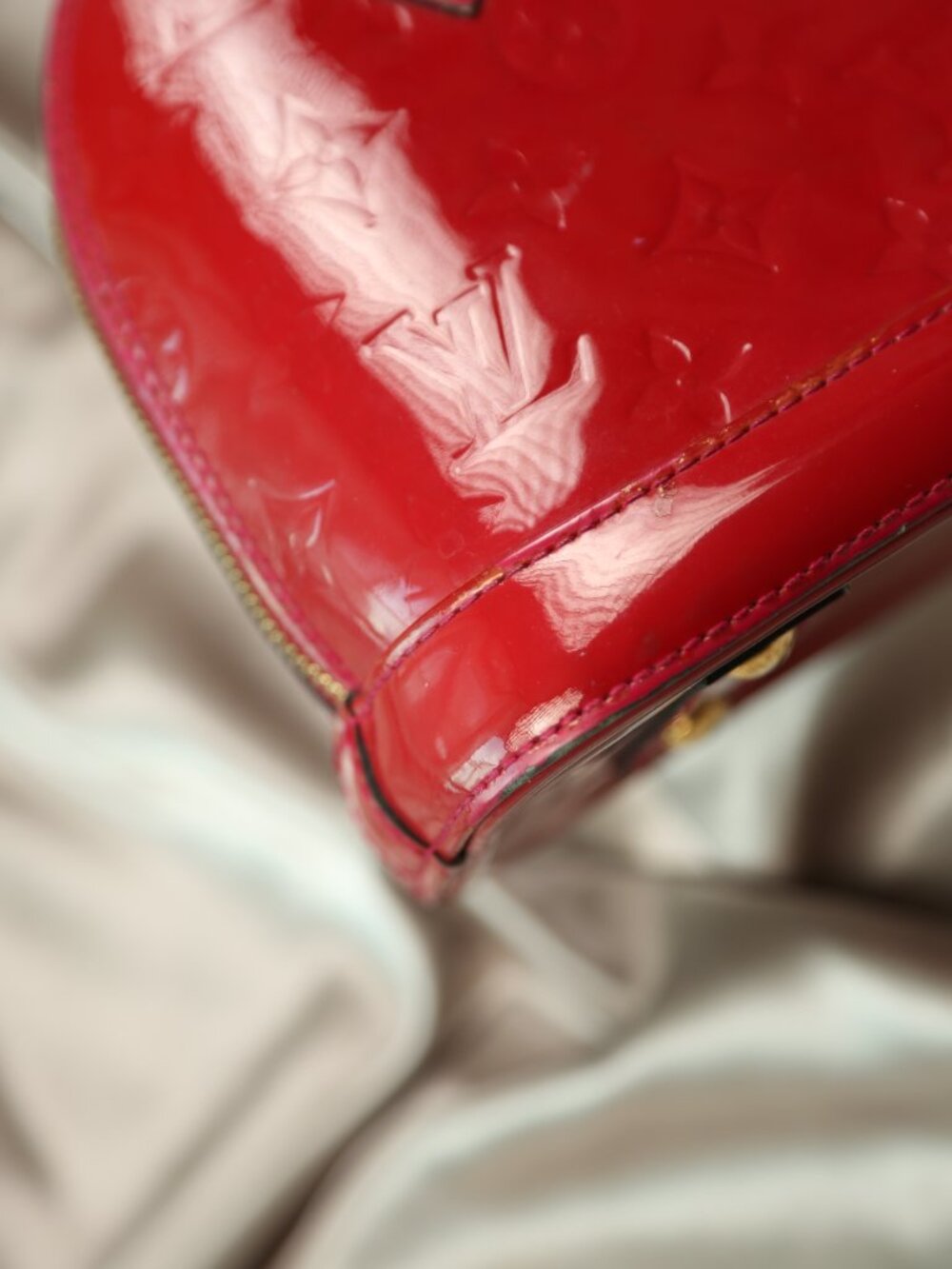 LOUIS VUITTON Alma BB Handbag - Picture 9 of 16